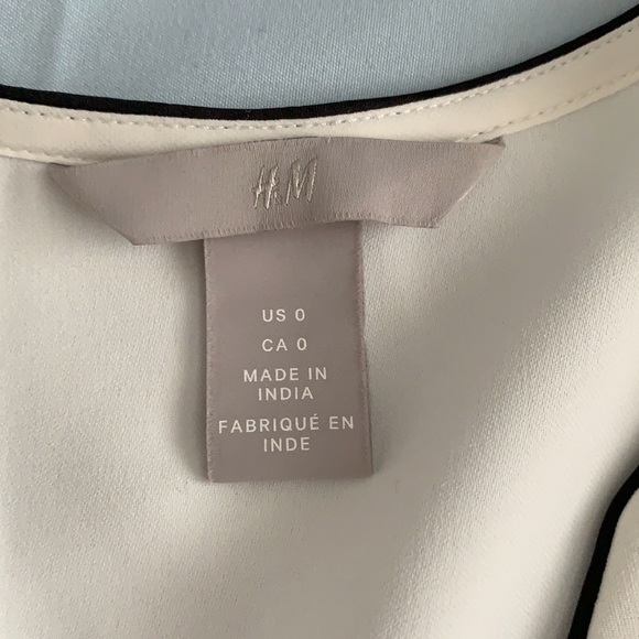H&M blouse - Picture 3 of 3